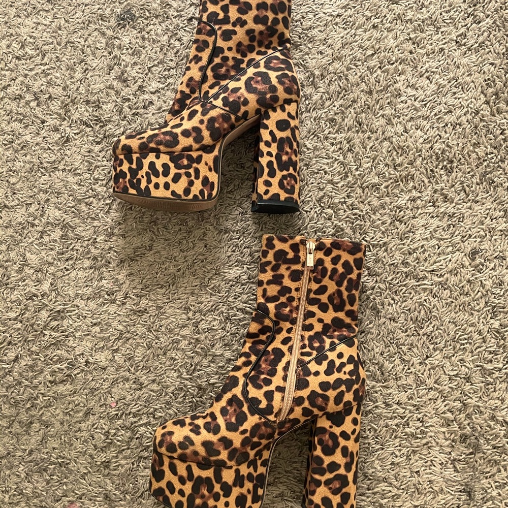 Platform chunky boots